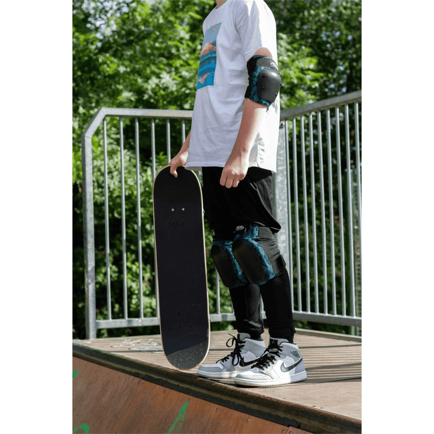 Rekd Youth Heavy Duty Double Pad Set, Black/Blue Protection REKD