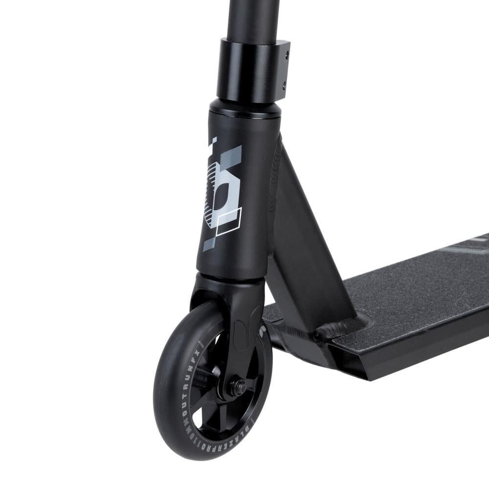 Blazer Pro Outrun 3 Complete Stunt Scooter, Black/Black 500MM Complete Scooters Blazer Pro 