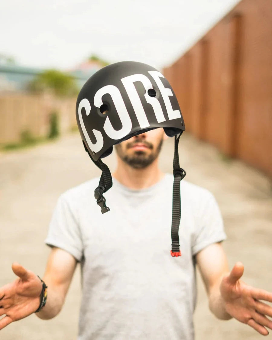 Core Street Helmet, Black/White Protection CORE 