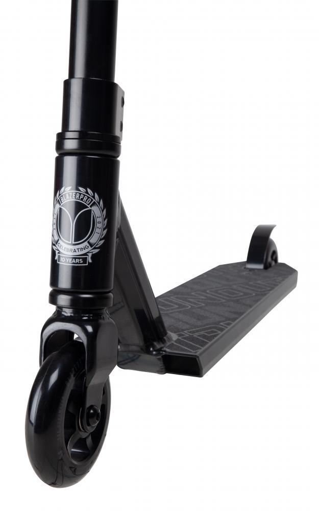 Blazer Pro Outrun 2 Complete Stunt Scooter, Black Complete Scooters Blazer Pro 