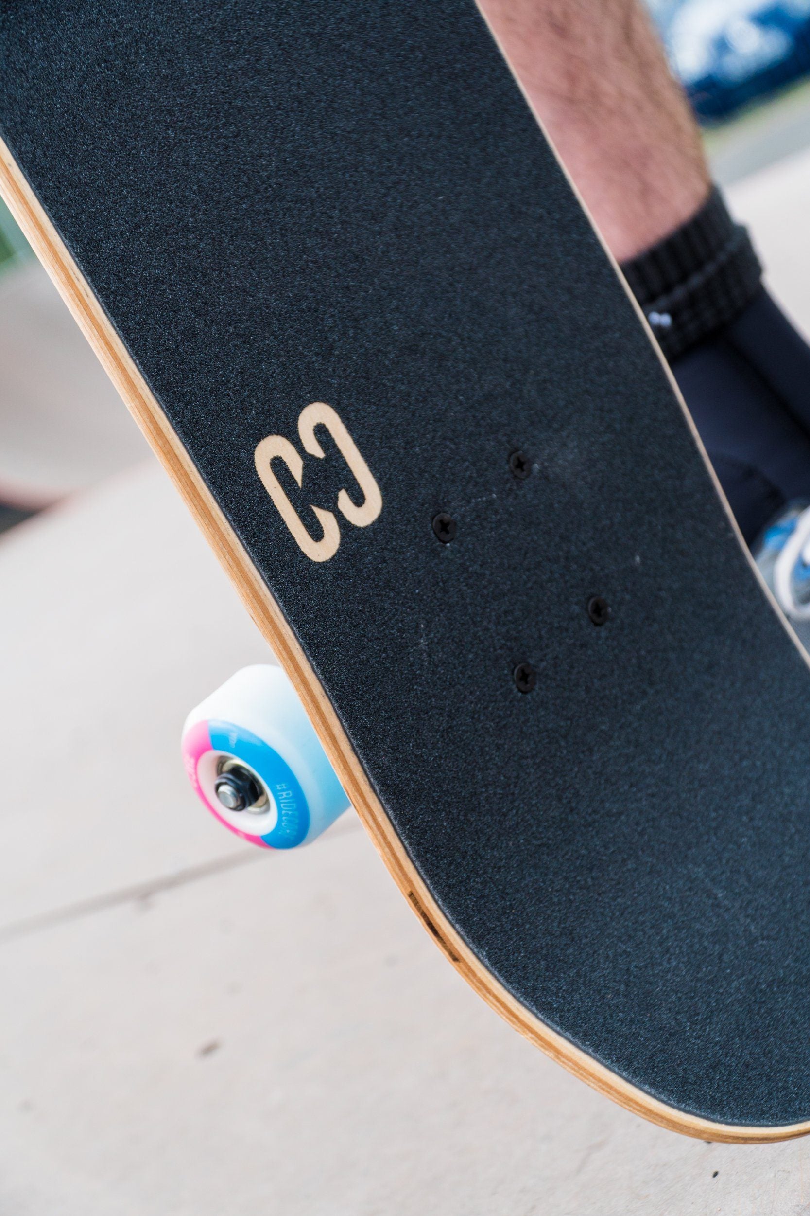 CORE Complete Skateboard C2 Split - Red/Black 7.75 Skateboard CORE